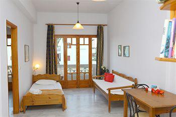 Idomeneas Apartments & Studios Суйя Экстерьер фото